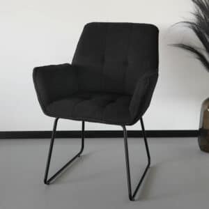 Eetkamerstoel met armleuning Mae zwart teddy design eetstoel